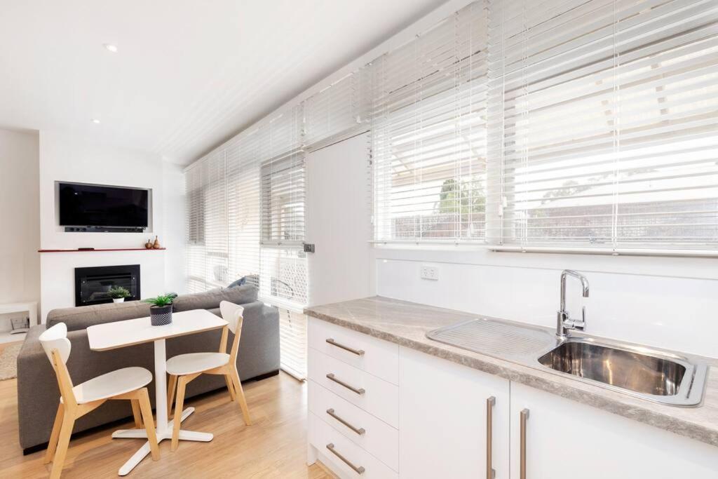 Modern Stylish Self-Contained Studio Apartment Burnside Екстериор снимка